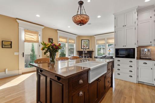 884 Lincoln Avenue, Saint Paul, MN 55105