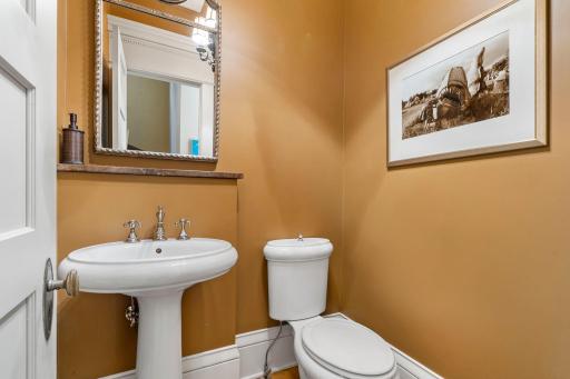 884 Lincoln Avenue, Saint Paul, MN 55105