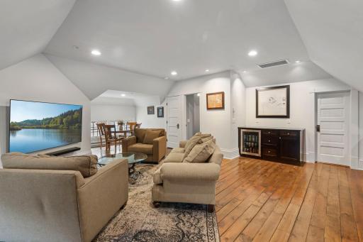 884 Lincoln Avenue, Saint Paul, MN 55105