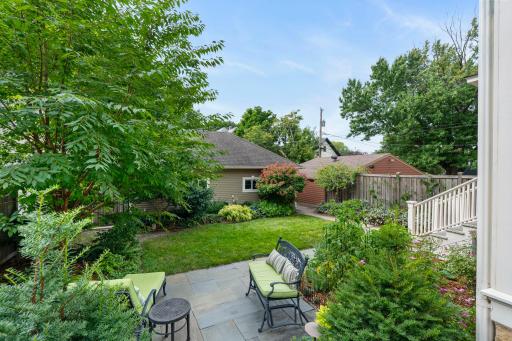 884 Lincoln Avenue, Saint Paul, MN 55105