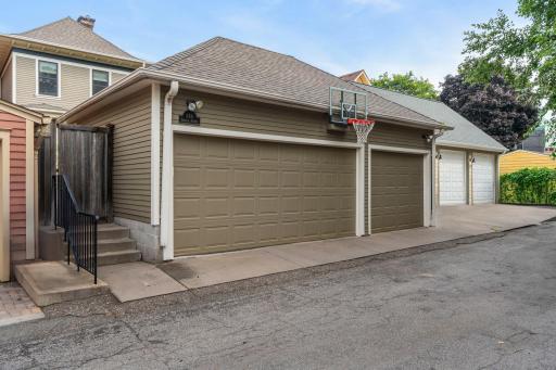 884 Lincoln Avenue, Saint Paul, MN 55105