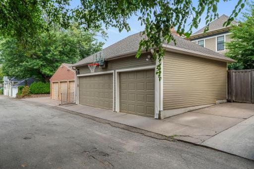 884 Lincoln Avenue, Saint Paul, MN 55105