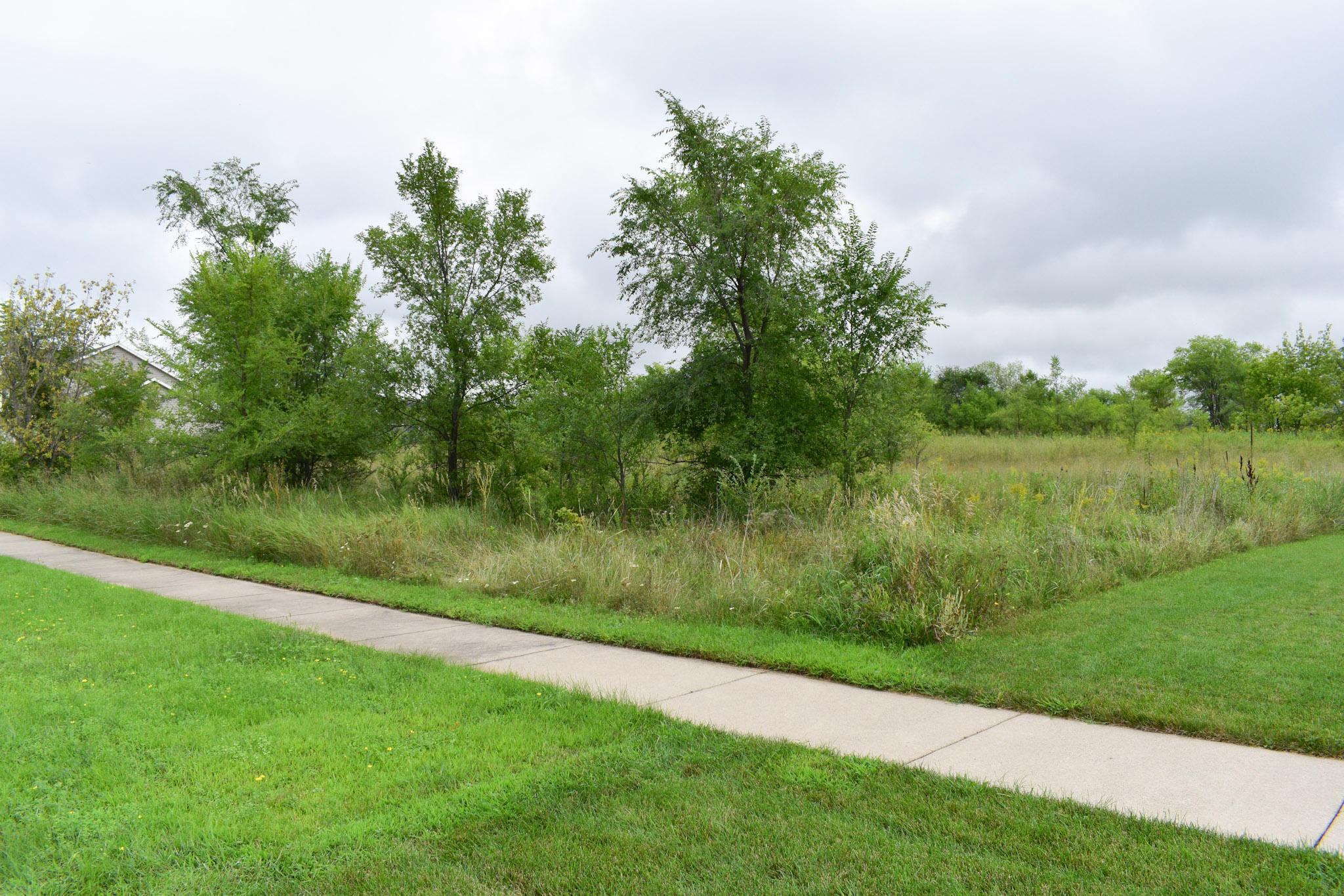 1.5 Mile walk to Riverside Park/Munsinger Gardens