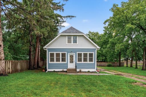 1336 Lilac Center N, Golden Valley, MN 55422