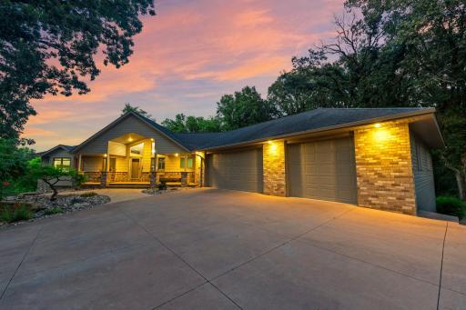 Photo for 2043 Eaglewood Drive, Shakopee, MN 55379 - listing #6775411 4-web-or-mls-2043 Eaglewood Dr TWILIGHT-9.jpg