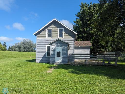101 5th Avenue E, Lisbon, ND 58054