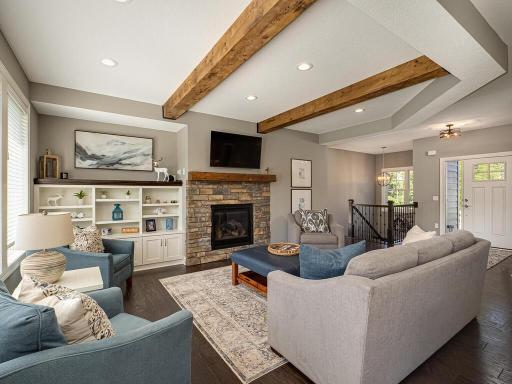180 173rd Ln NE Ham Lake MN 55304 USA-006-003-Living Room-MLS_Size.jpg