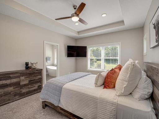 180 173rd Ln NE Ham Lake MN 55304 USA-018-016-Primary Bedroom-MLS_Size.jpg
