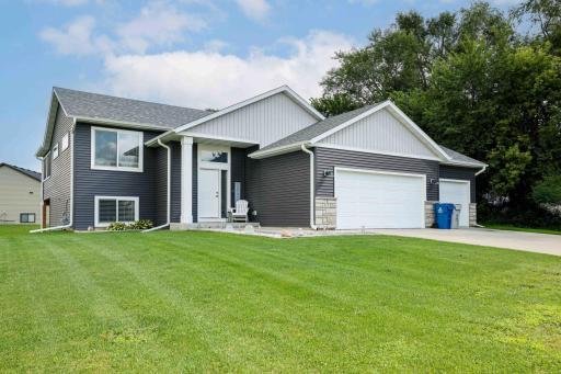 412 9th Street W, Mantorville, MN 55955