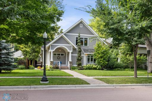 1007 8th Street S, Fargo, ND 58103