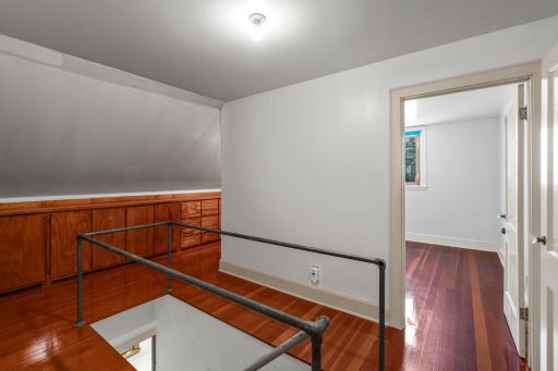 28-web-or-mls-1692 W Race St-111.jpg