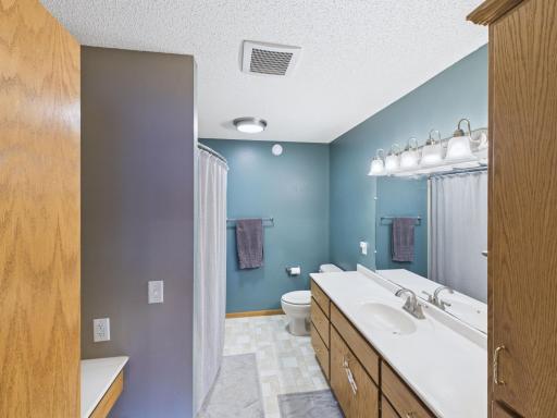 111 9th Street SE, Freeport, MN 56331