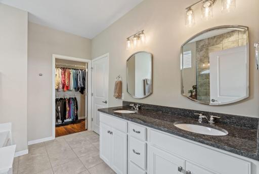 8280 Oakview Court N, Maple Grove, MN 55369