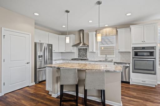 8280 Oakview Court N, Maple Grove, MN 55369