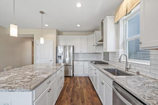 8280 Oakview Court N, Maple Grove, MN 55369