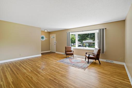 5819 Aquila Avenue N, Minneapolis, MN 55428