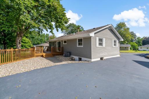 5819 Aquila Avenue N, Minneapolis, MN 55428