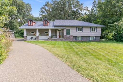 3330 Victoria Street N, Shoreview, MN 55126
