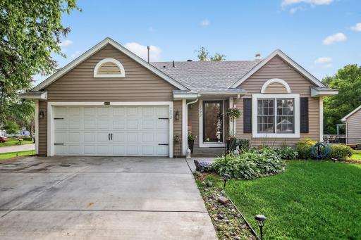 1732 Regatta Drive, Woodbury, MN 55125