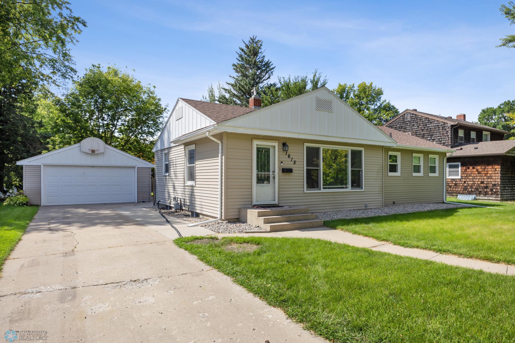 Front Exterior w/ Detached 2-Stall