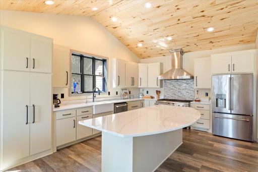 4238 Thunder Lake Lodge Drive NE, Remer, MN 56672