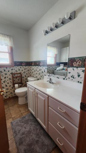 1626 Keystone Drive, Albert Lea, MN 56007