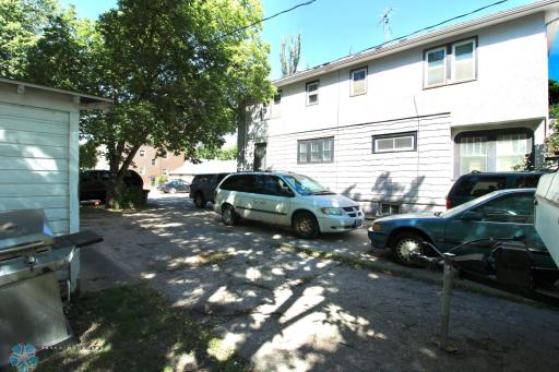 808 7th Street N, Fargo, ND 58102