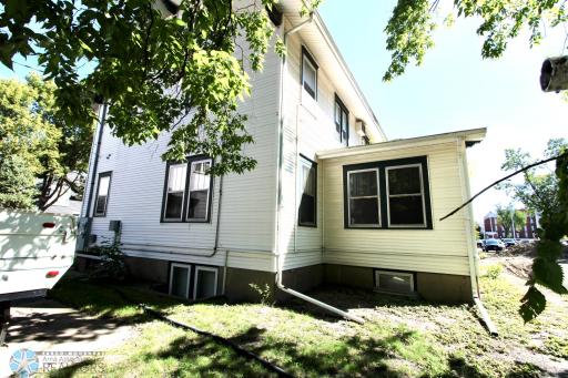 808 7th Street N, Fargo, ND 58102