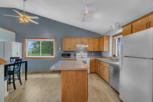 1506 Peach Drive NE, Sauk Rapids, MN 56379