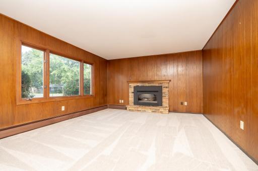 1281 Pinewood Drive, Saint Paul, MN 55125