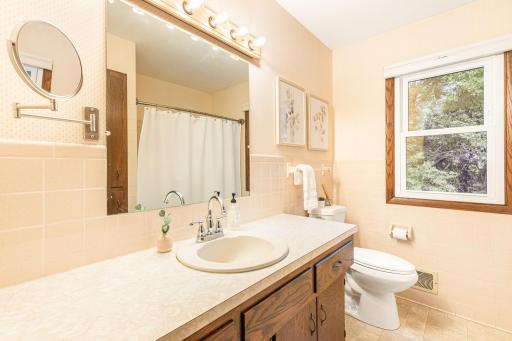 475 Centennial Drive, Saint Paul, MN 55113
