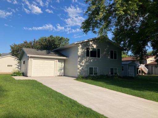 417 SE 12th Street SE, Waseca, MN 56093