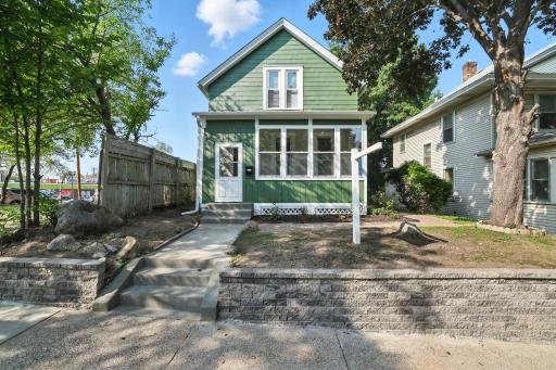 823 Margaret Street, Saint Paul, MN 55106