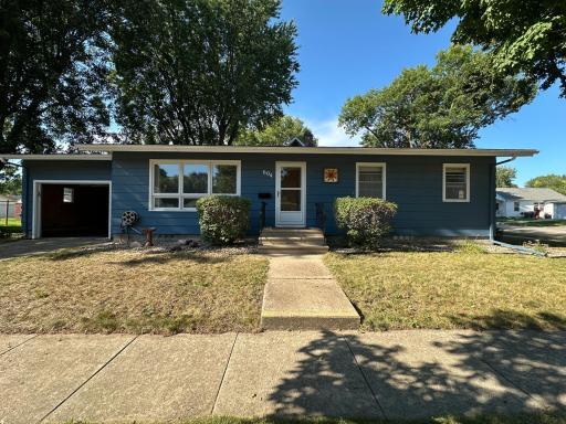 604 W Warren Street, Luverne, MN 56156