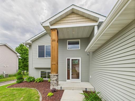 1214 Olivia Street SE, New Prague, MN 56071