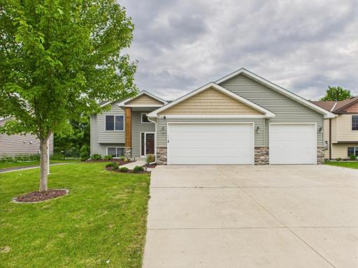 1214 Olivia Street SE, New Prague, MN 56071