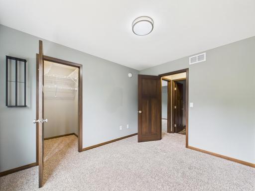 1214 Olivia Street SE, New Prague, MN 56071