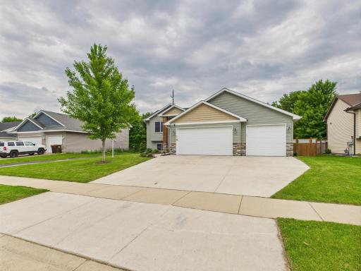 1214 Olivia Street SE, New Prague, MN 56071