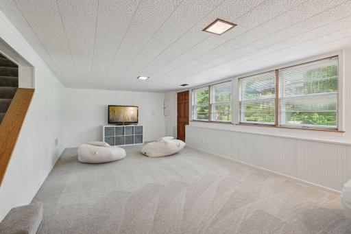 6609 Naomi Drive, Minneapolis, MN 55439