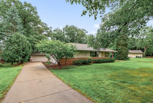 Welcome to 3672 Rustic Pl in Shoreview with gorgoue lakeview of Vadnais lake!!!