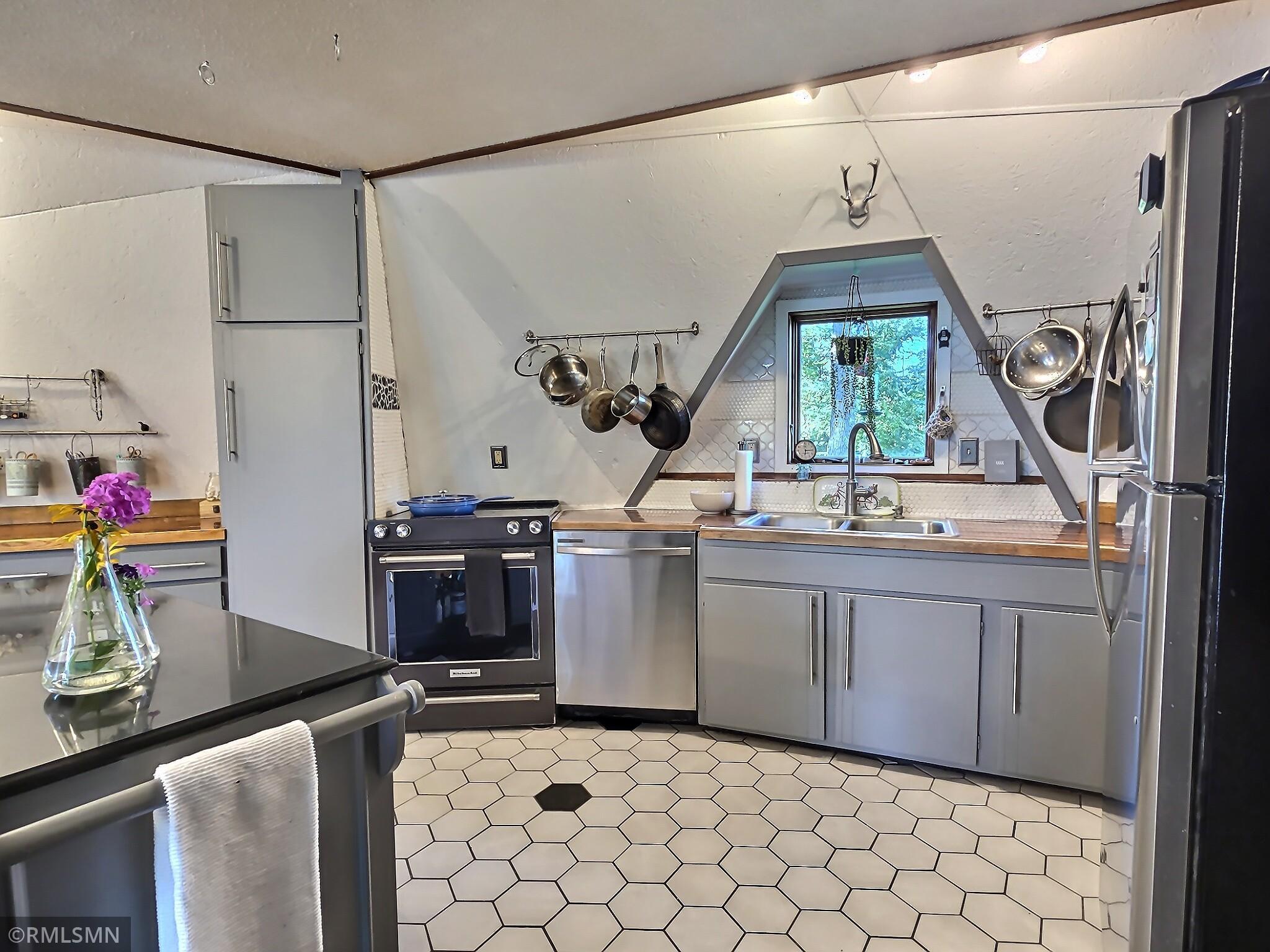 Upgraded countertops and stainless appliances