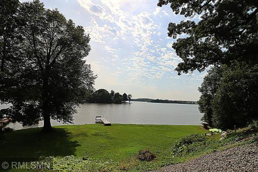 Imagine the yard games on all that level ground near the waters edge