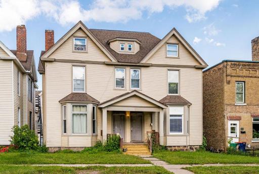 1426 E 1st Street, Duluth, MN 55805