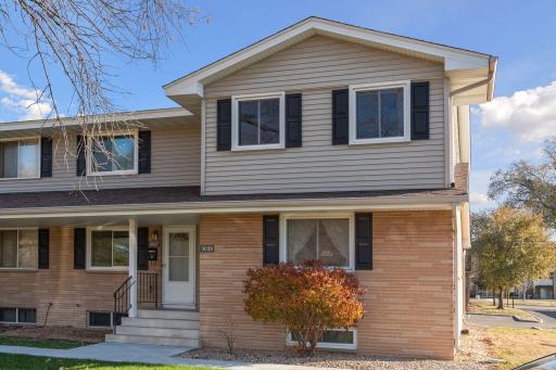 Front Entry w/SW Exposure Offers Natural Sunlight ALL Day Long...!