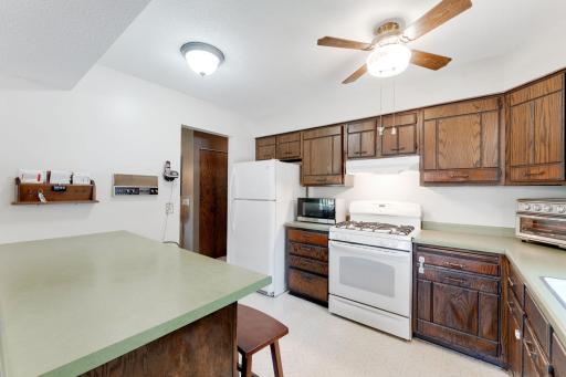 Kitchen Pic 1 of 2