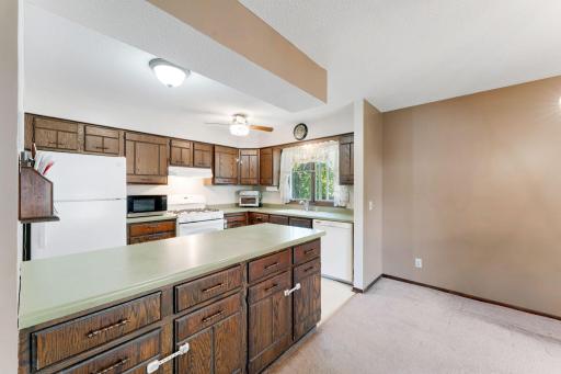 Kitchen Pic 2 of 2
