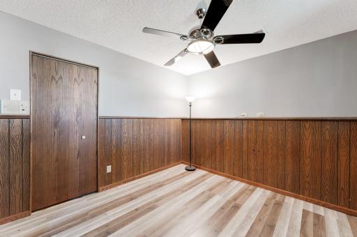 Lower Level Bedroom One - Pic 2 of 2