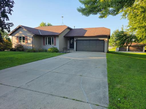 330 Arglen Drive, Owatonna, MN 55060