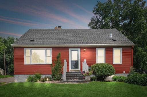 2622 Parkview Blvd Robbinsdale MN 55422.jpg