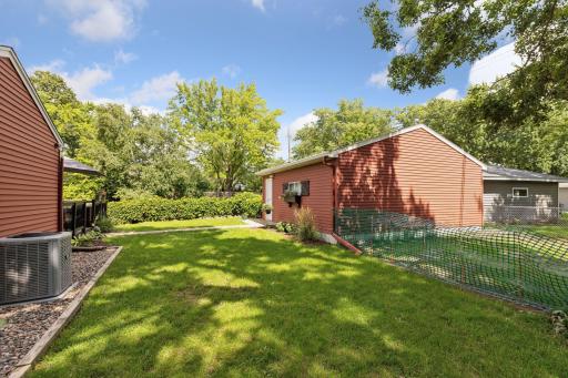 2622 Parkview Boulevard - Wonderful Outdoor Green Space - Spacecrafting